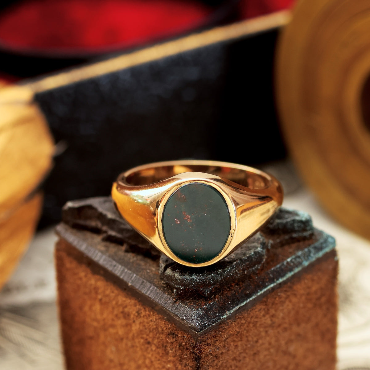 9ct Gold Bloodstone Signet Ring