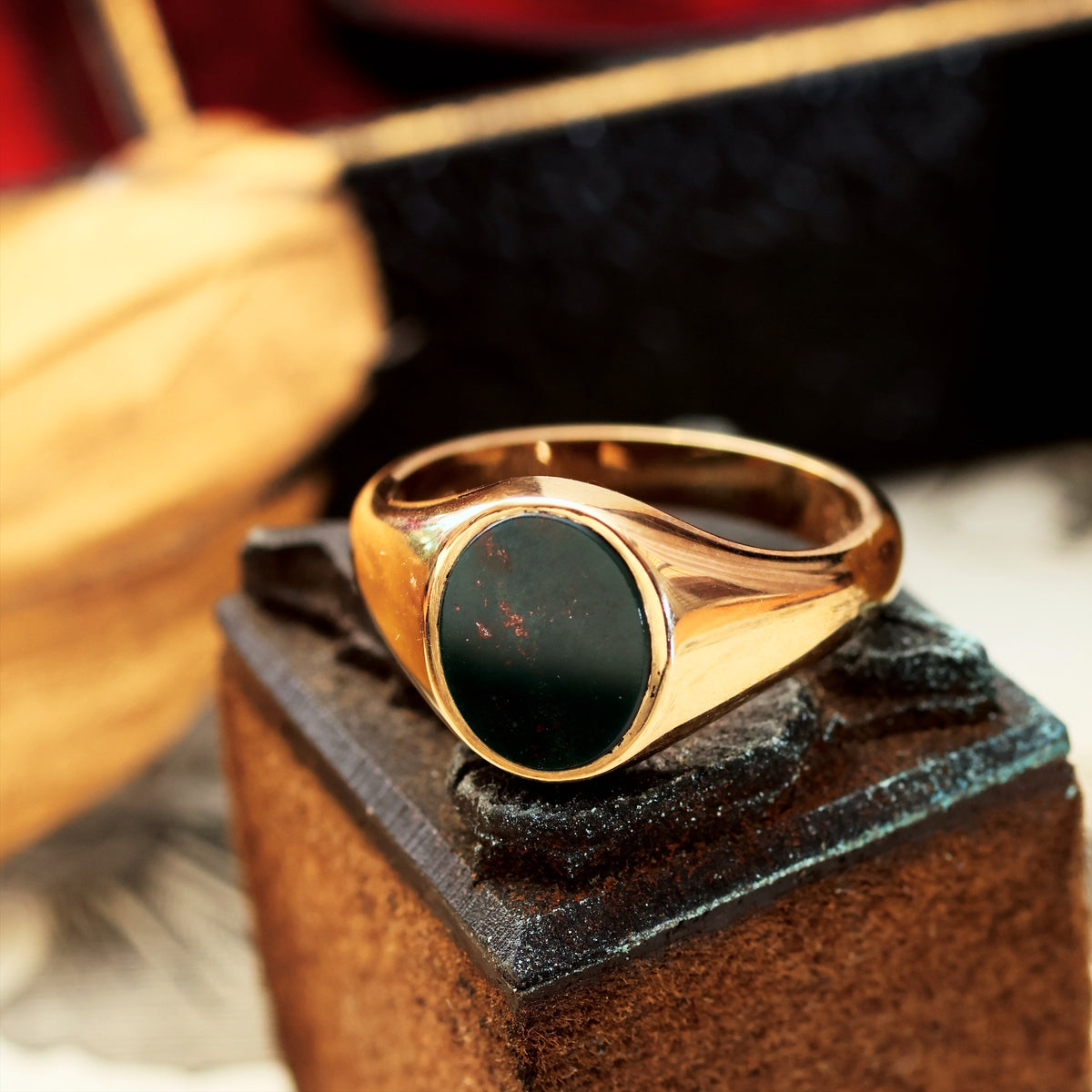 9ct Gold Bloodstone Signet Ring