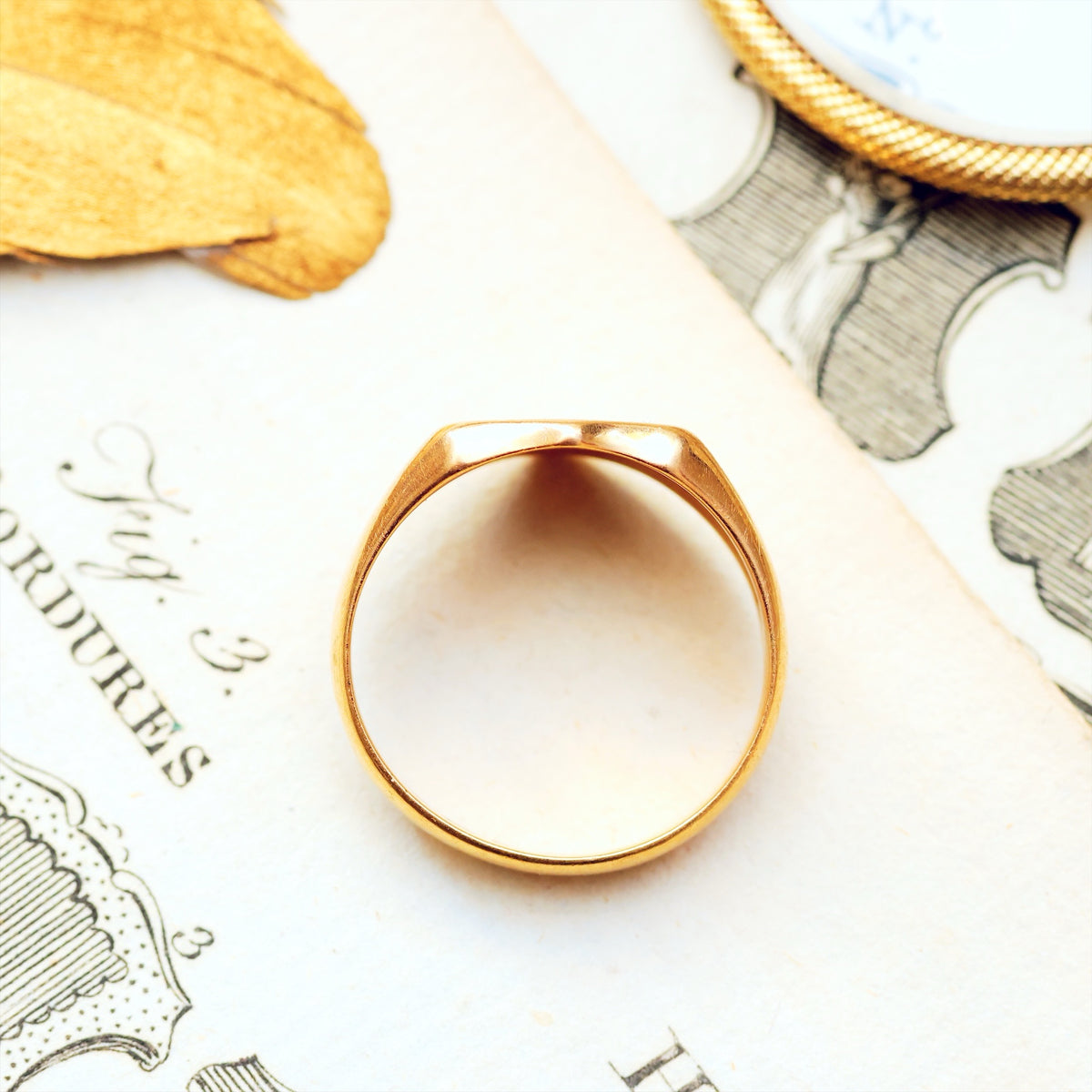 Antique Date 1907 Shield Signet Ring