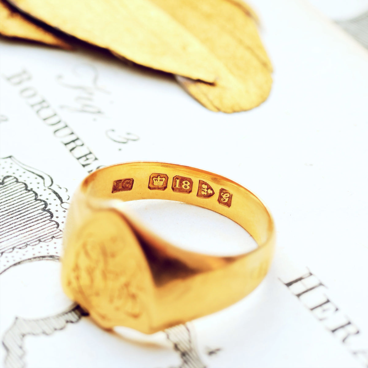 Antique Date 1907 Shield Signet Ring