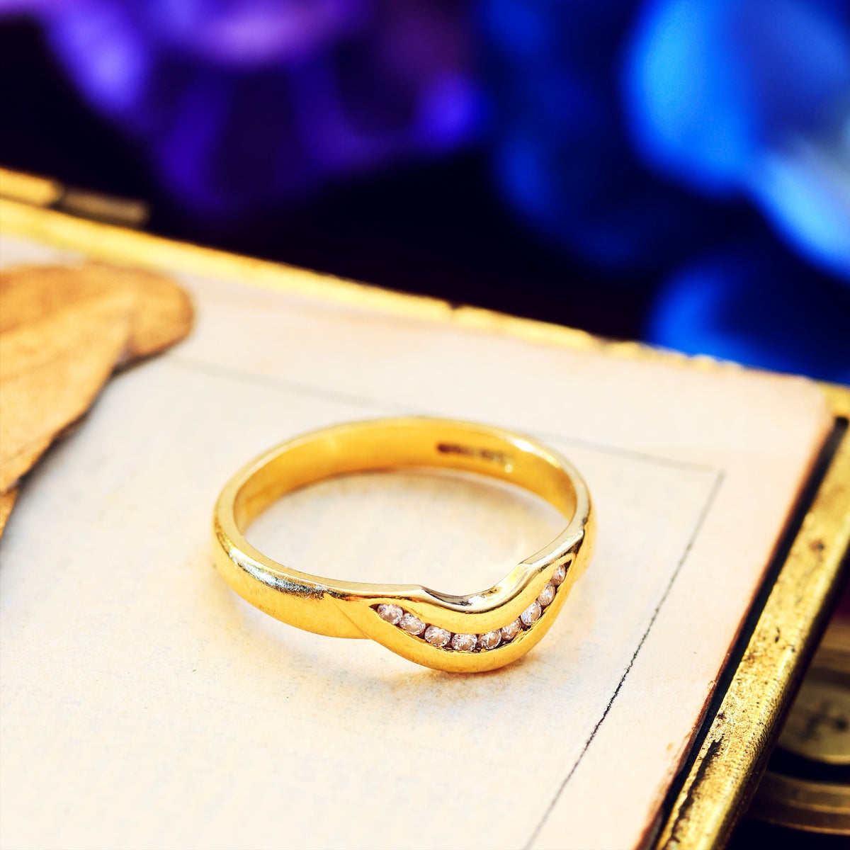 Curved 18ct Gold & Diamond Wedding Band