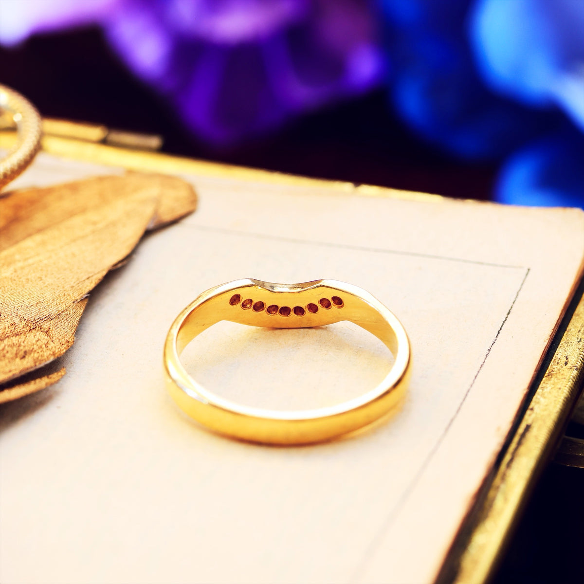 Curved 18ct Gold & Diamond Wedding Band
