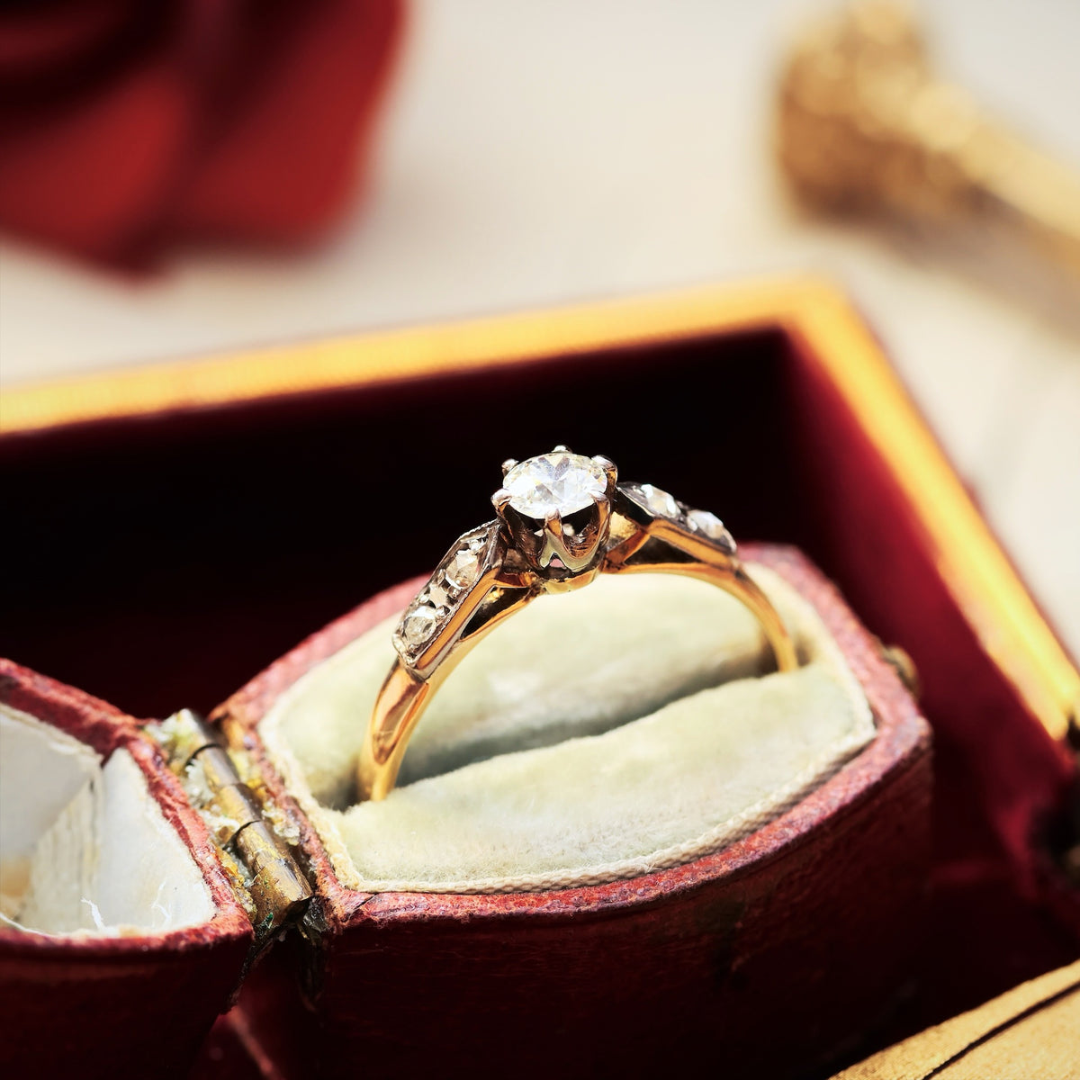Sparkly!! Vintage Diamond Solitaire Engagement Ring