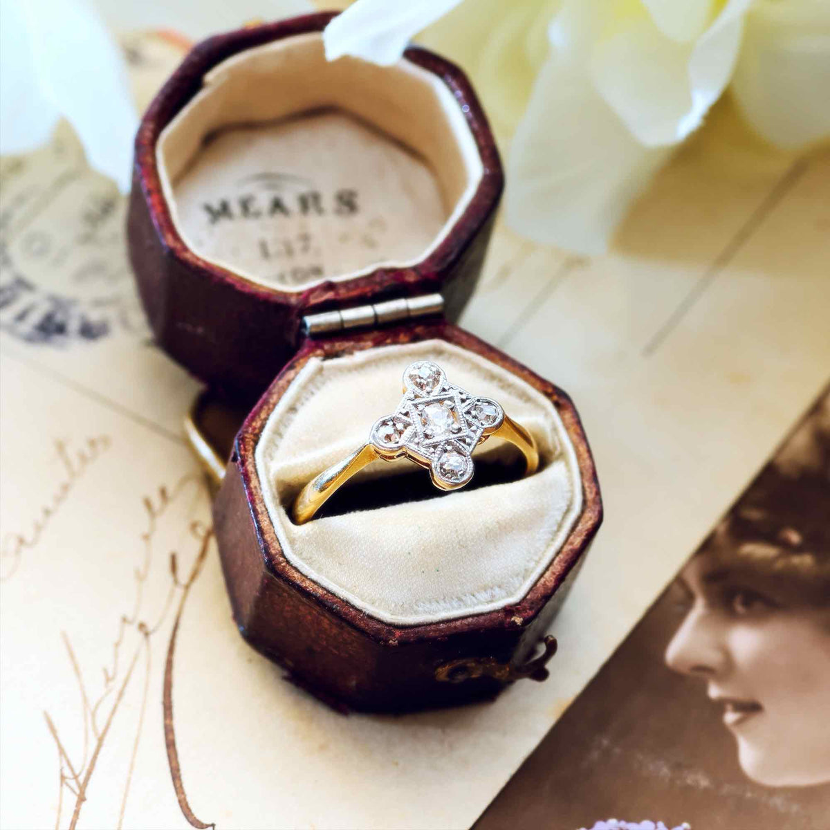 So Pretty! Vintage Art Deco Diamond Dress Ring