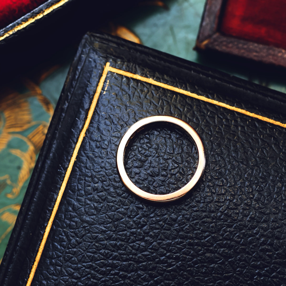 Vintage Date 1945 9ct Gold Utility Wedding Band