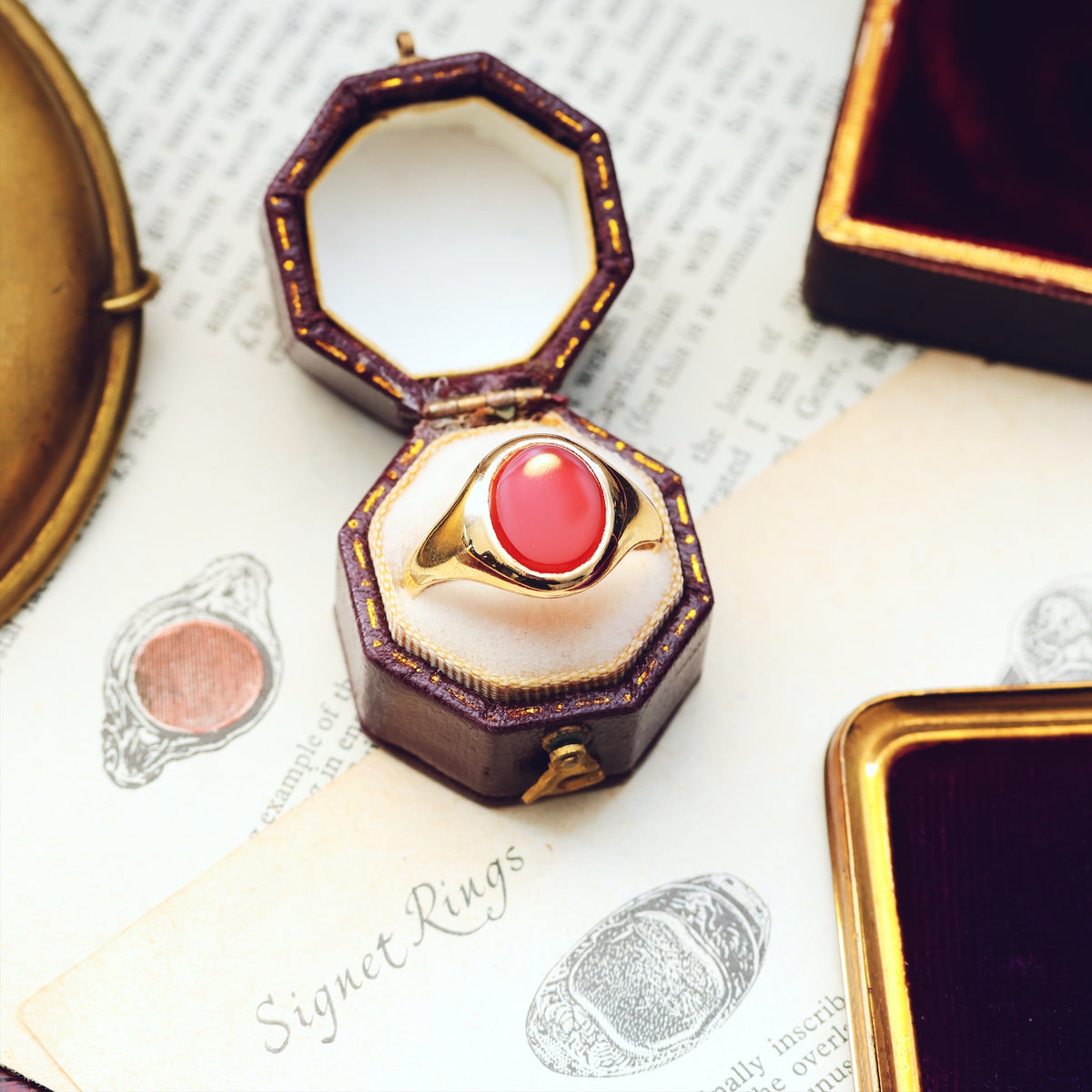 Date 1960 Russet Carnelian Gold Signet Ring