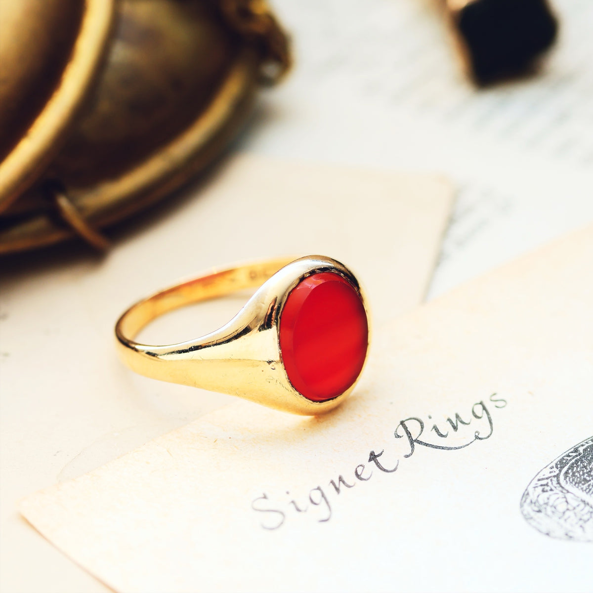 Date 1960 Russet Carnelian Gold Signet Ring