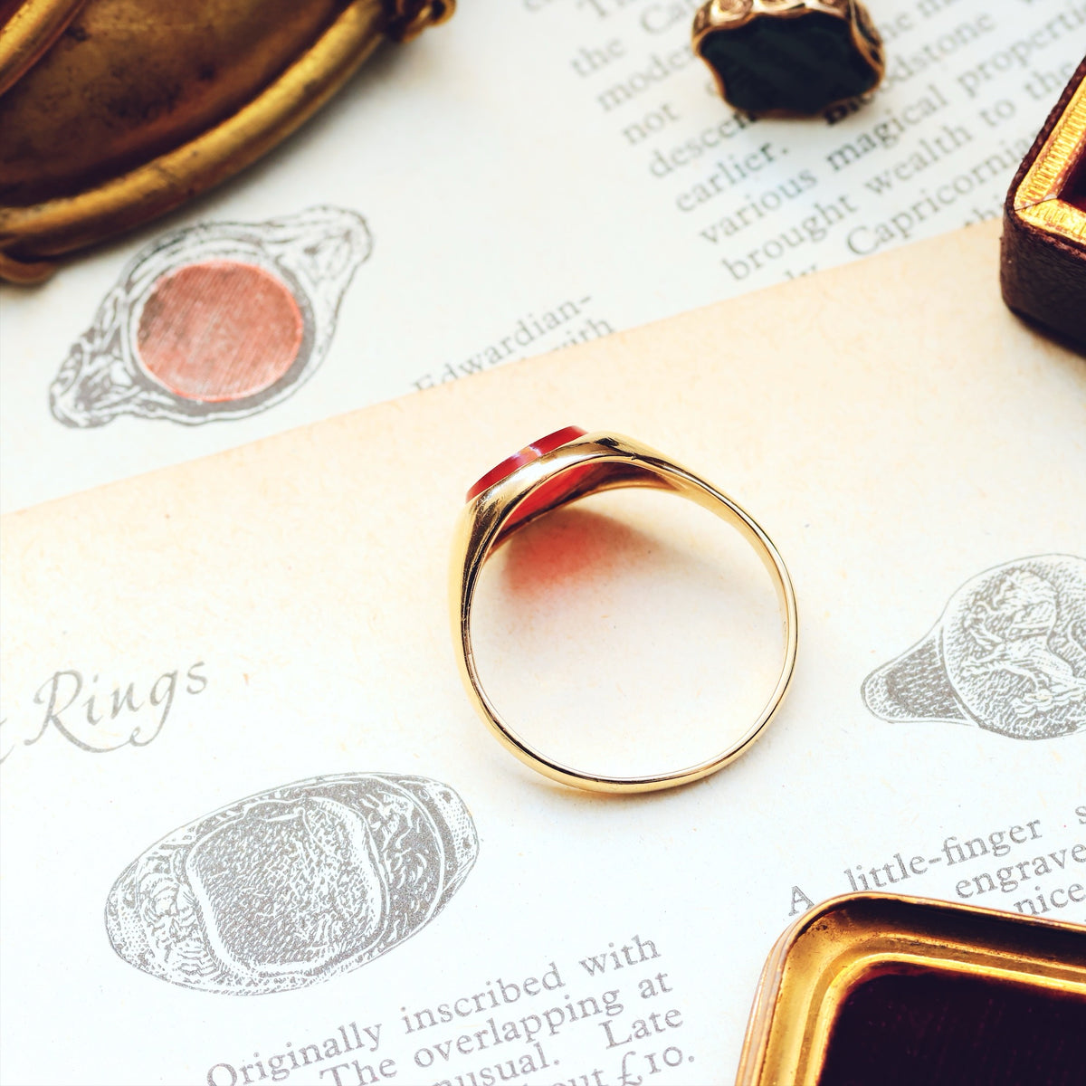 Date 1960 Russet Carnelian Gold Signet Ring