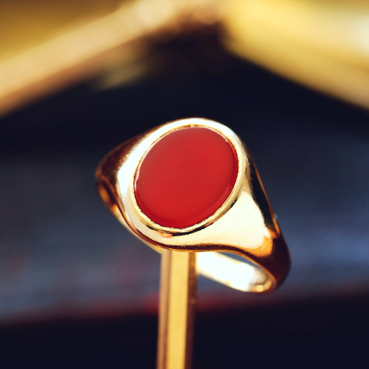 Date 1960 Russet Carnelian Gold Signet Ring