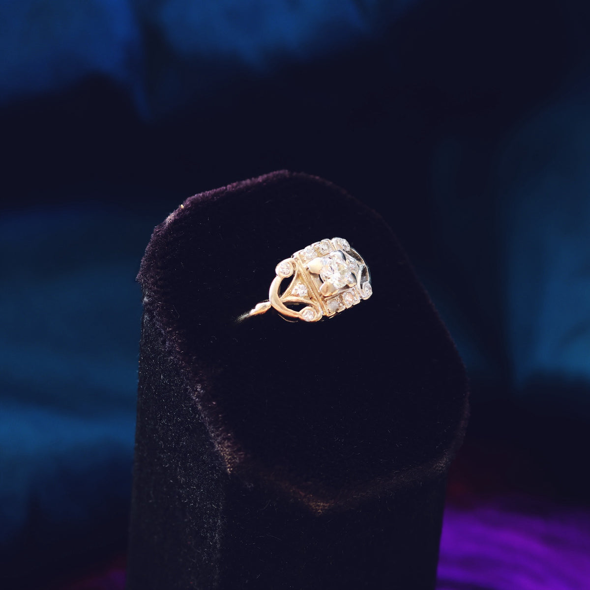 Vintage Art Deco Diamond Cluster Engagement Ring