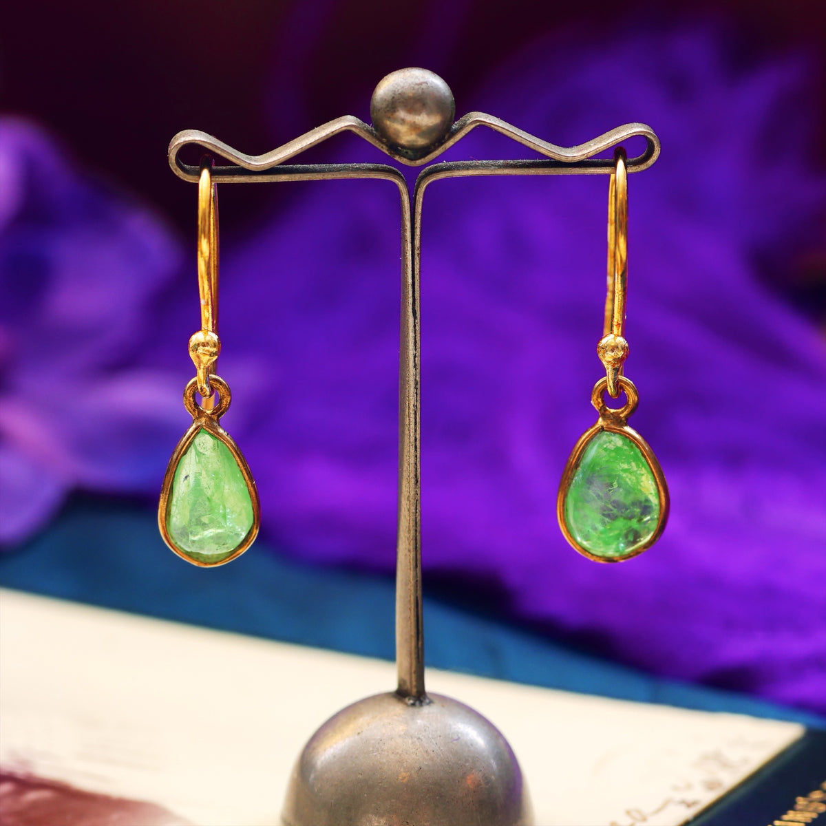 Enchanting Vintage Emerald Drop Earrings