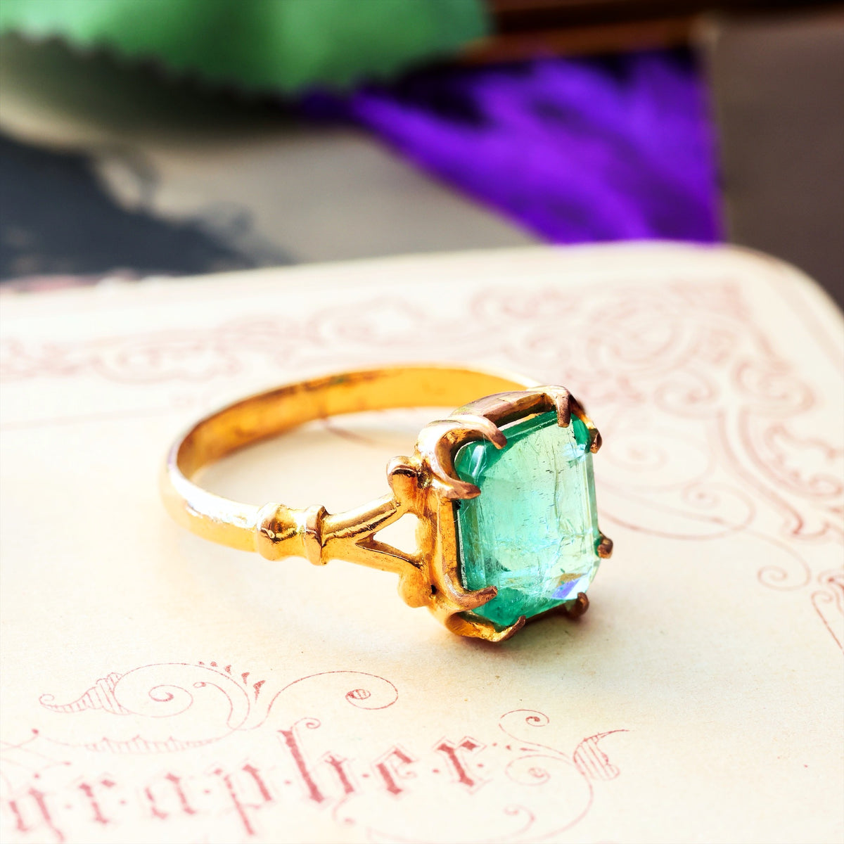 Unusual Vintage Hand Forged 18ct Gold Emerald Ring