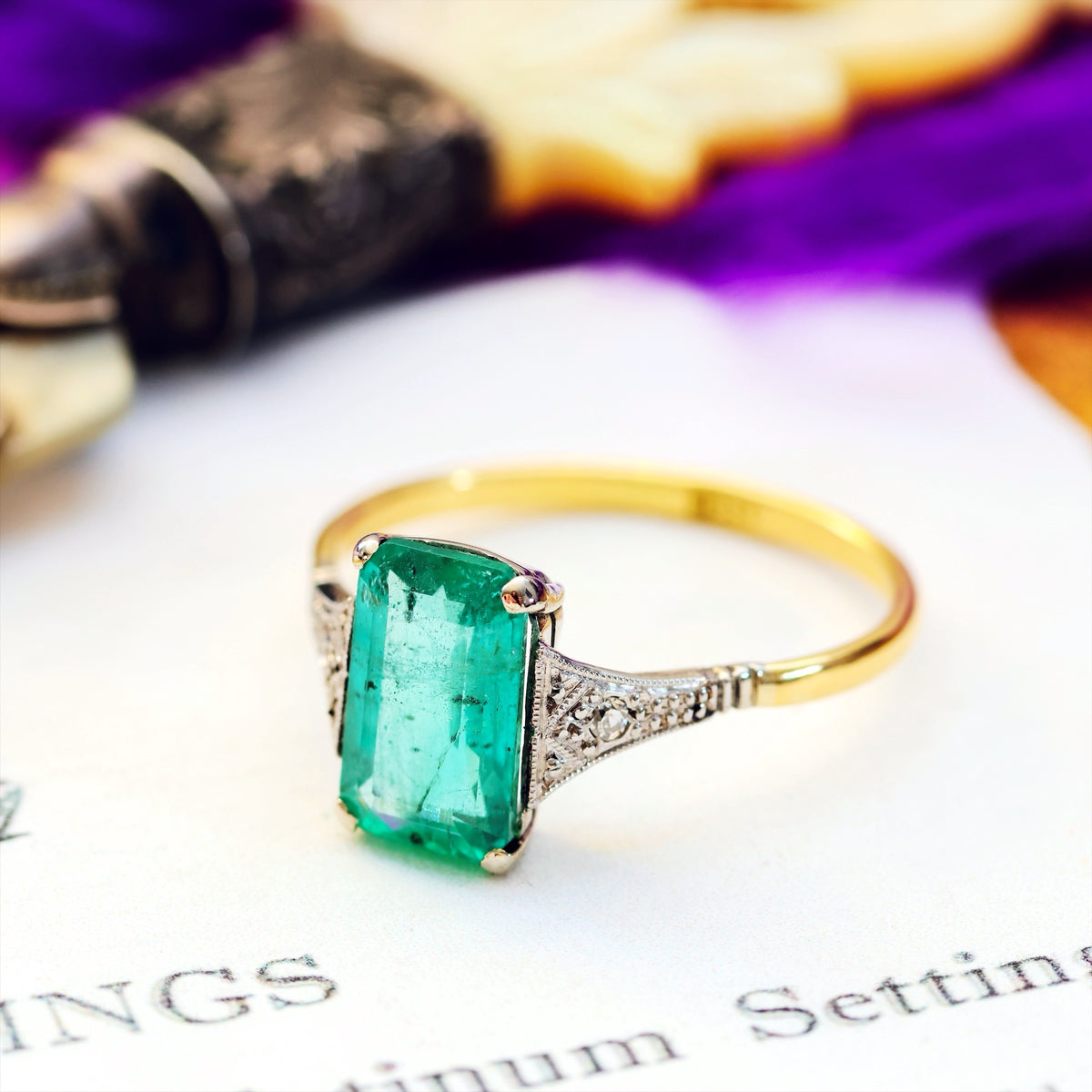 Fine Vintage Art Deco Emerald & Diamond Ring