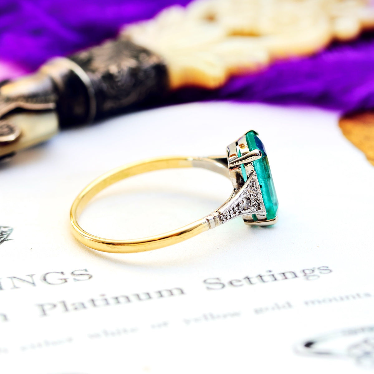 Fine Vintage Art Deco Emerald & Diamond Ring