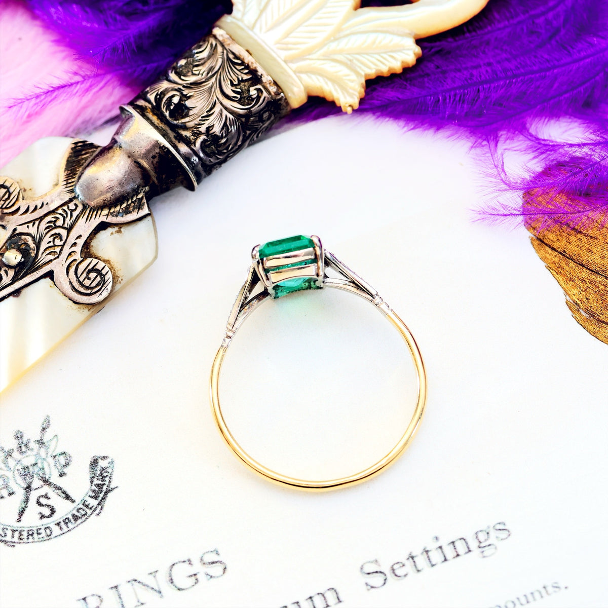 Fine Vintage Art Deco Emerald & Diamond Ring