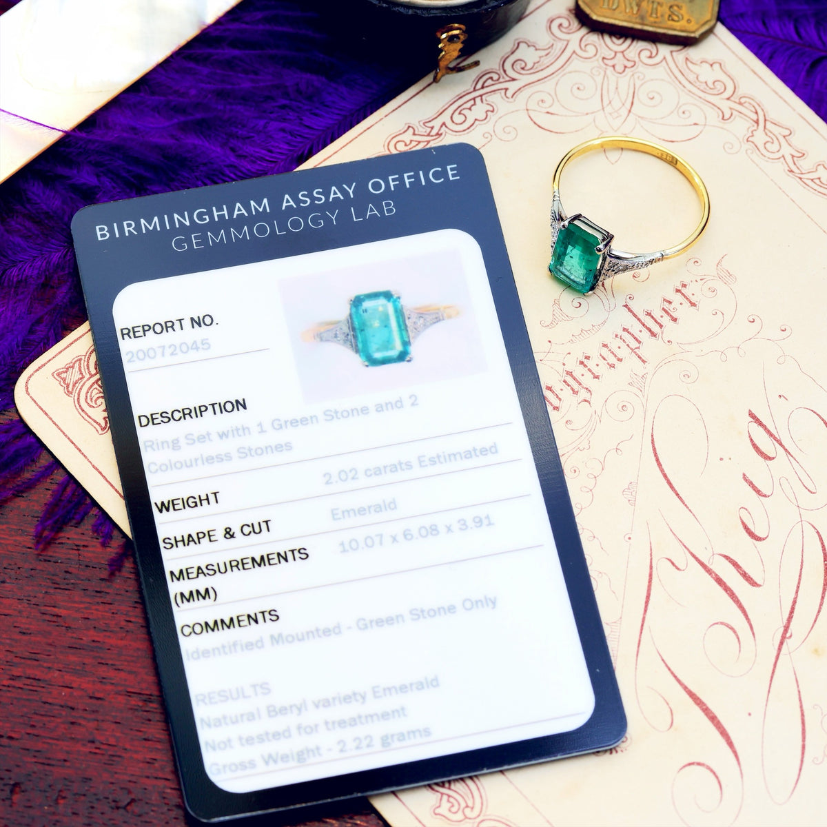 Fine Vintage Art Deco Emerald & Diamond Ring