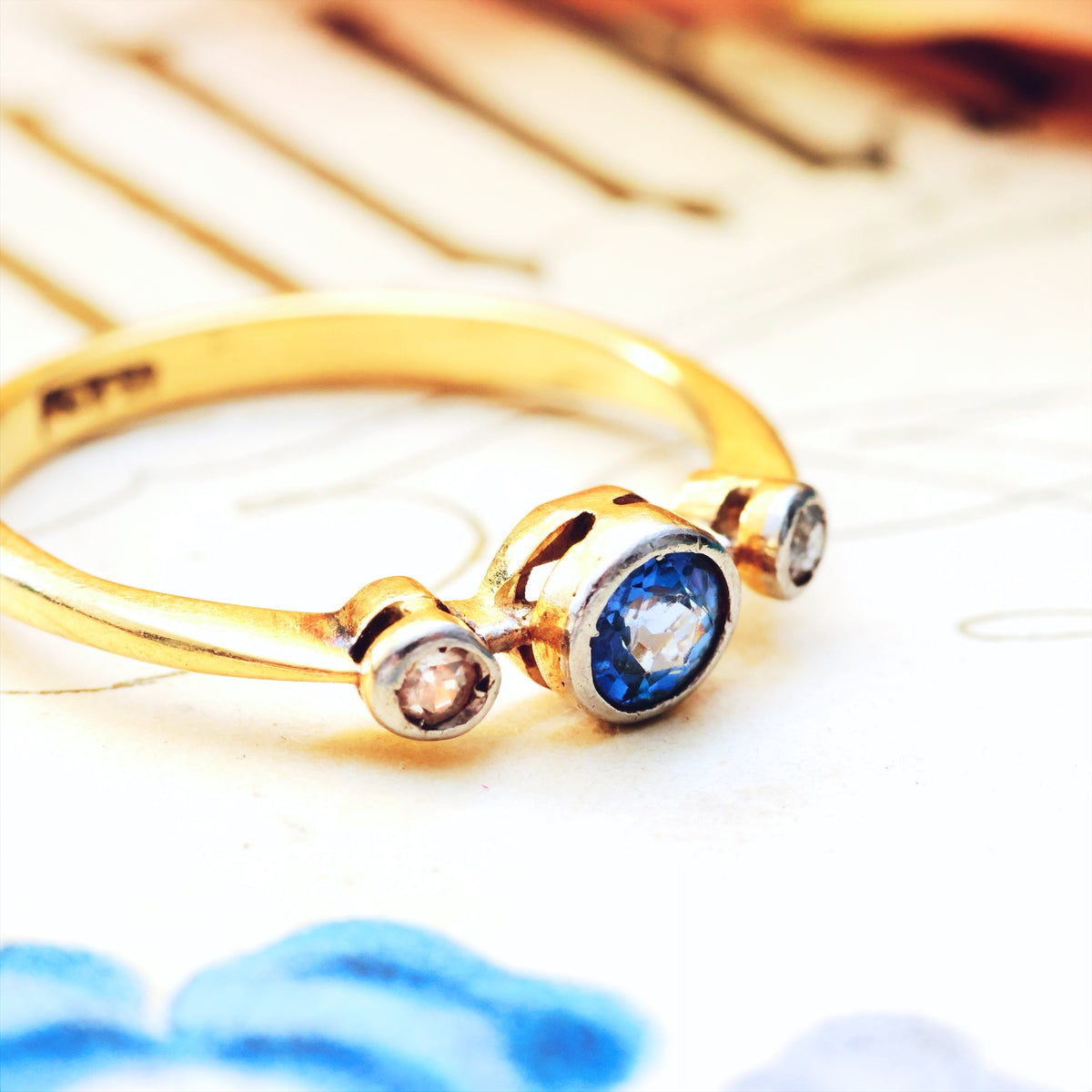 CUTE! Vintage Lilac Sapphire & Diamond Ring