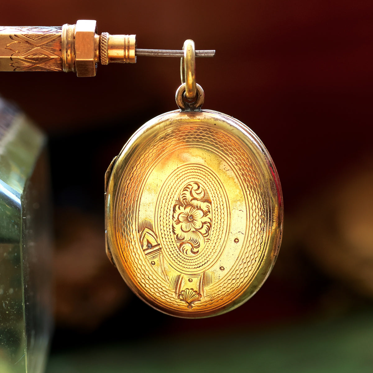 Antique Engraved 9ct Gold Oval Locket