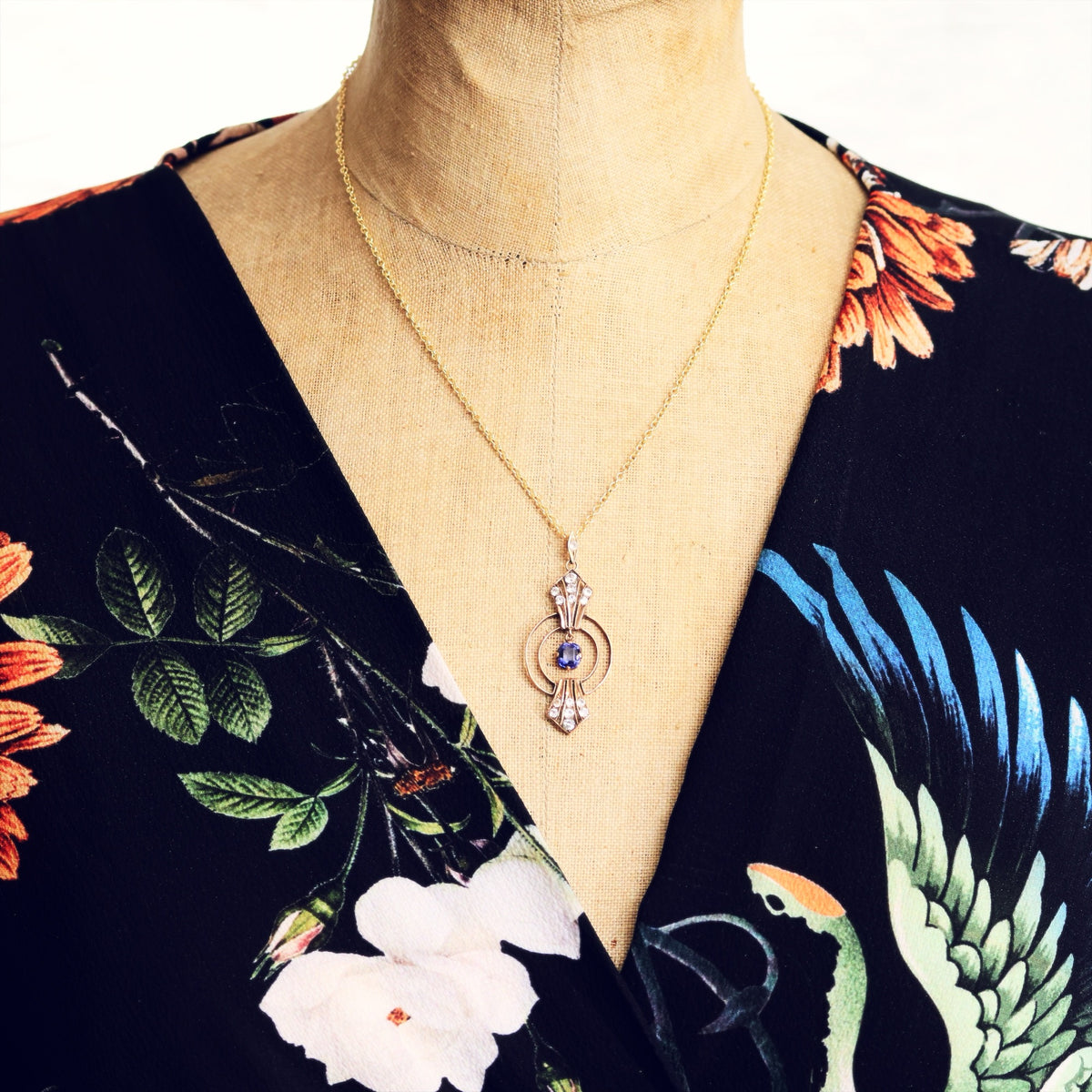 Vintage Art Deco Natural Ceylon Sapphire Pendant