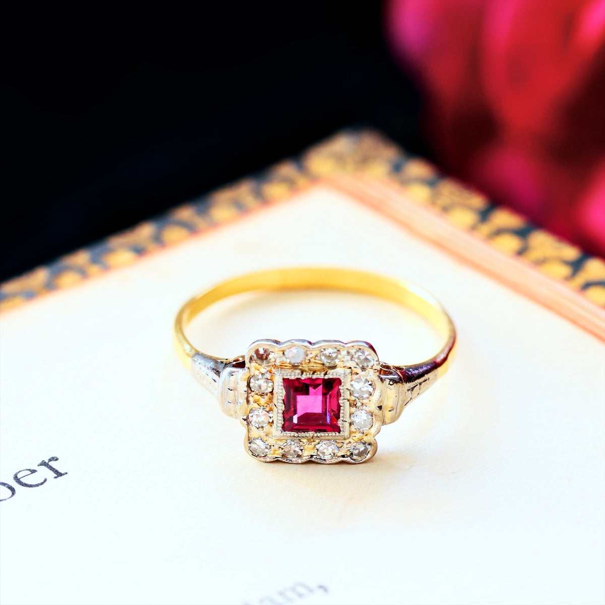 Vintage Art Deco 18ct Gold Ruby & Diamond Ring