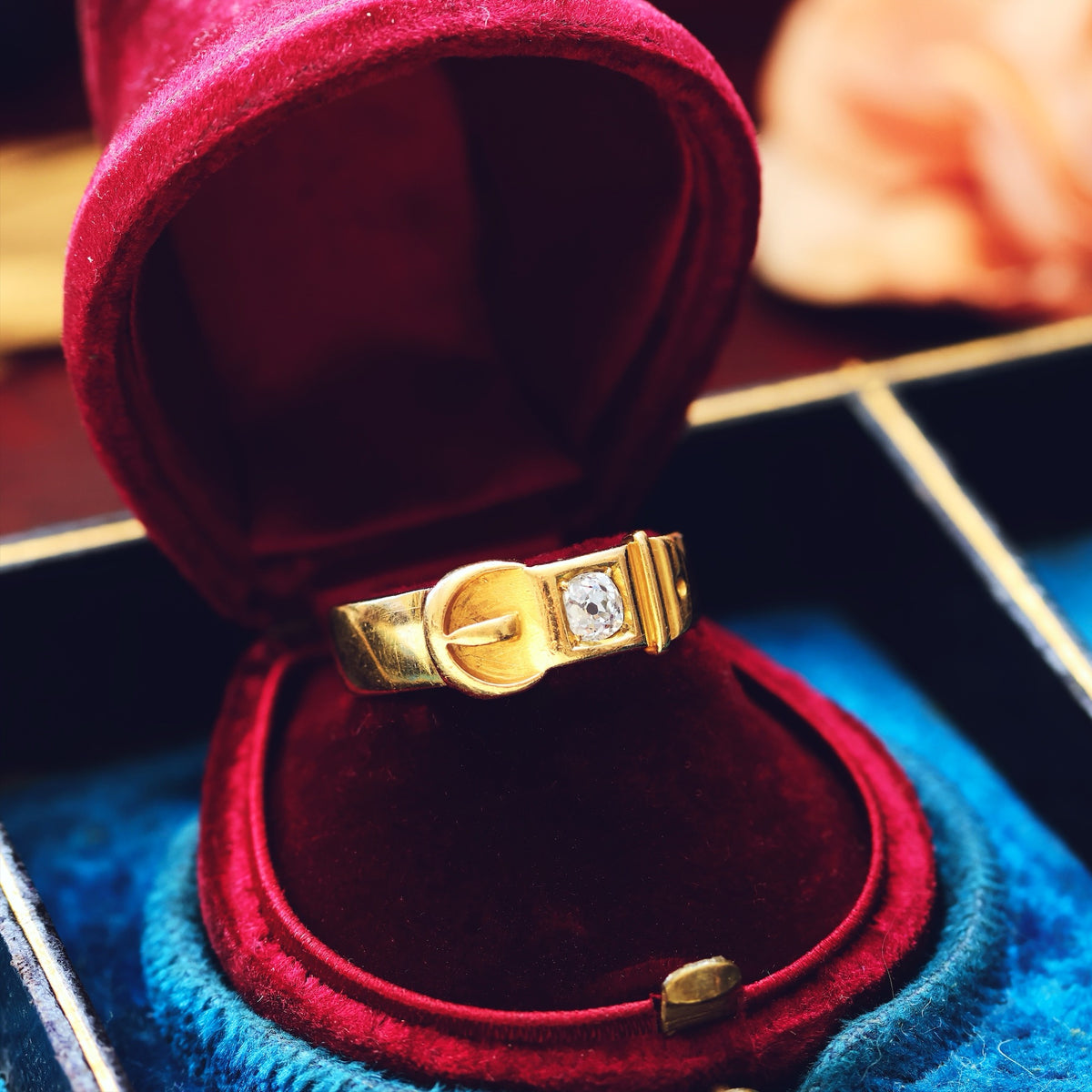 Antique Unisex 18ct Gold Diamond Buckle Ring