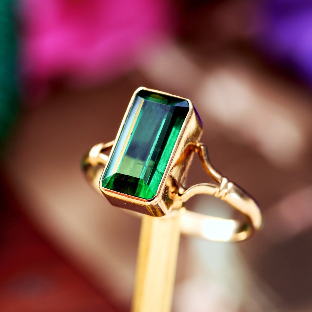 Vintage Date 1987 Green Tourmaline Dress Ring