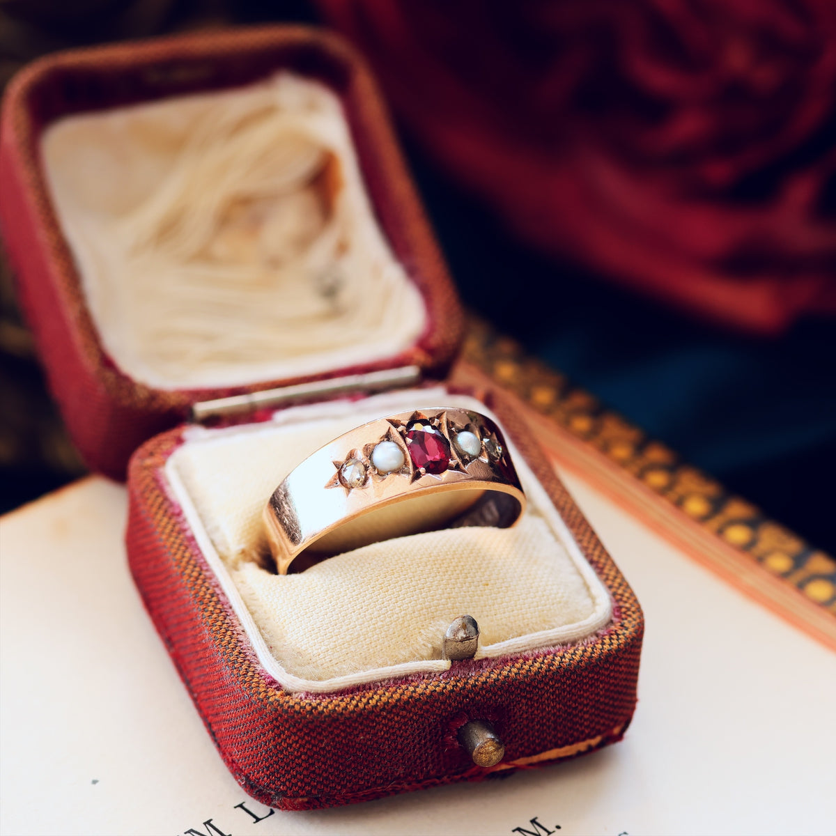 Antique Starset Garnet, Pearl & Diamond Band Ring