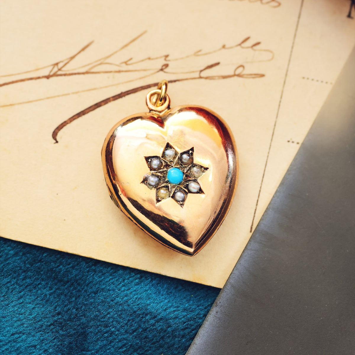 Antique 9ct Gold Forget-me-not Locket