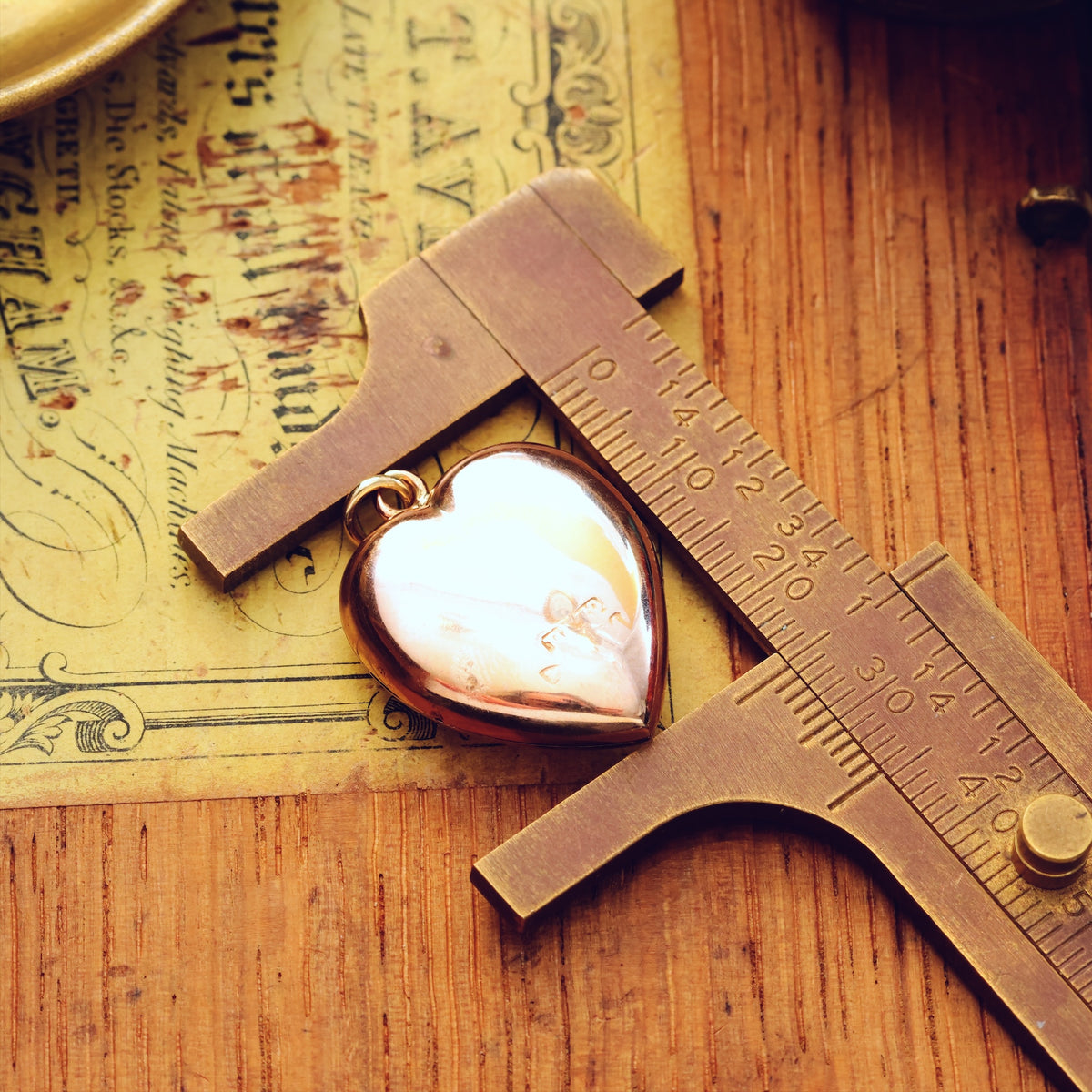 Antique 9ct Gold Forget-me-not Locket