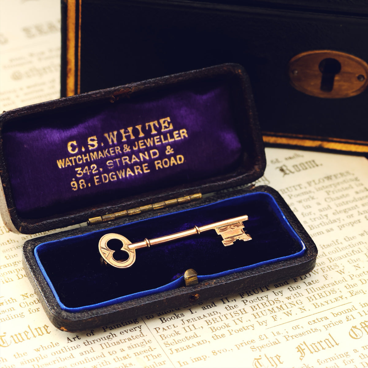 Antique Gold 'Key to my Heart' Brooch