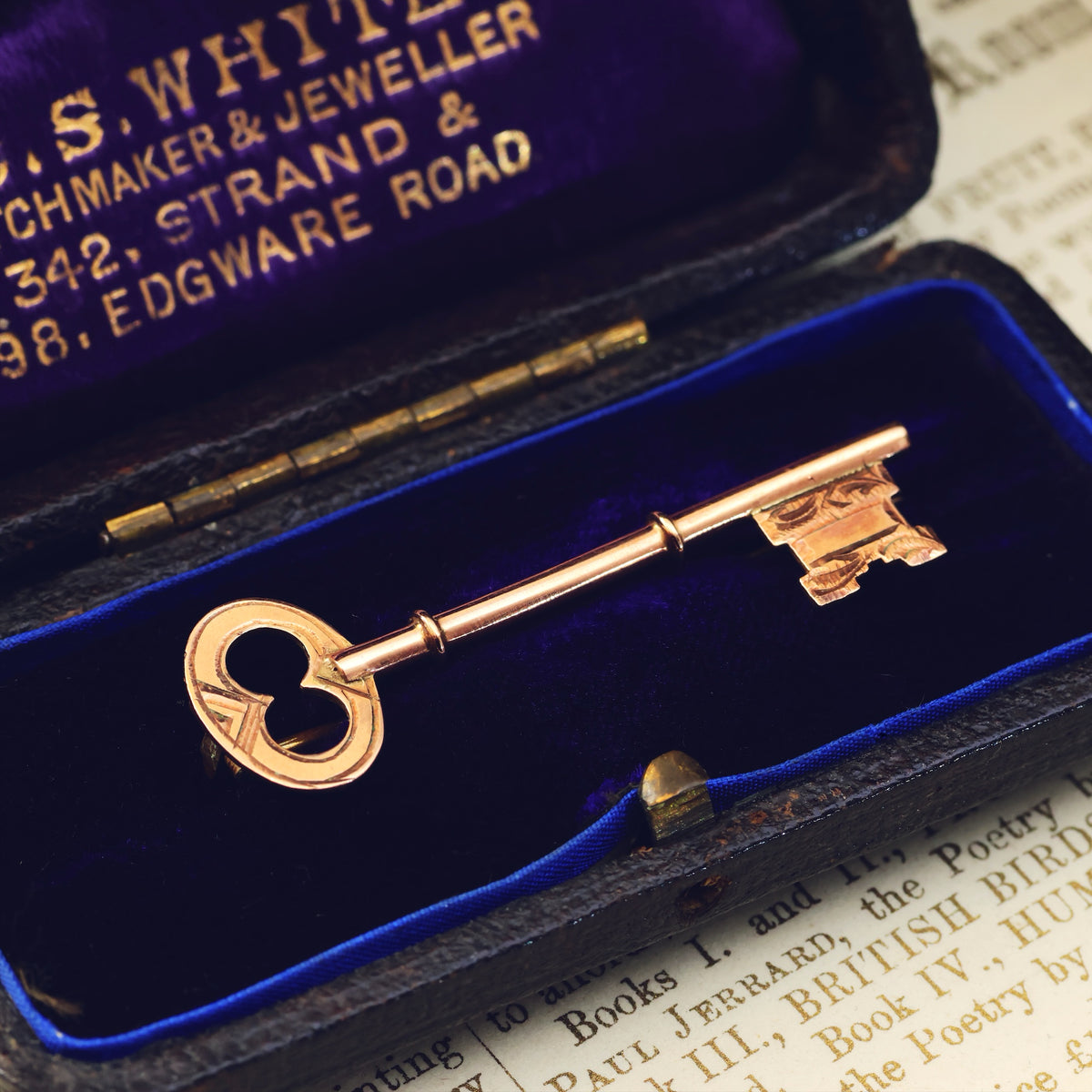 Antique Gold 'Key to my Heart' Brooch