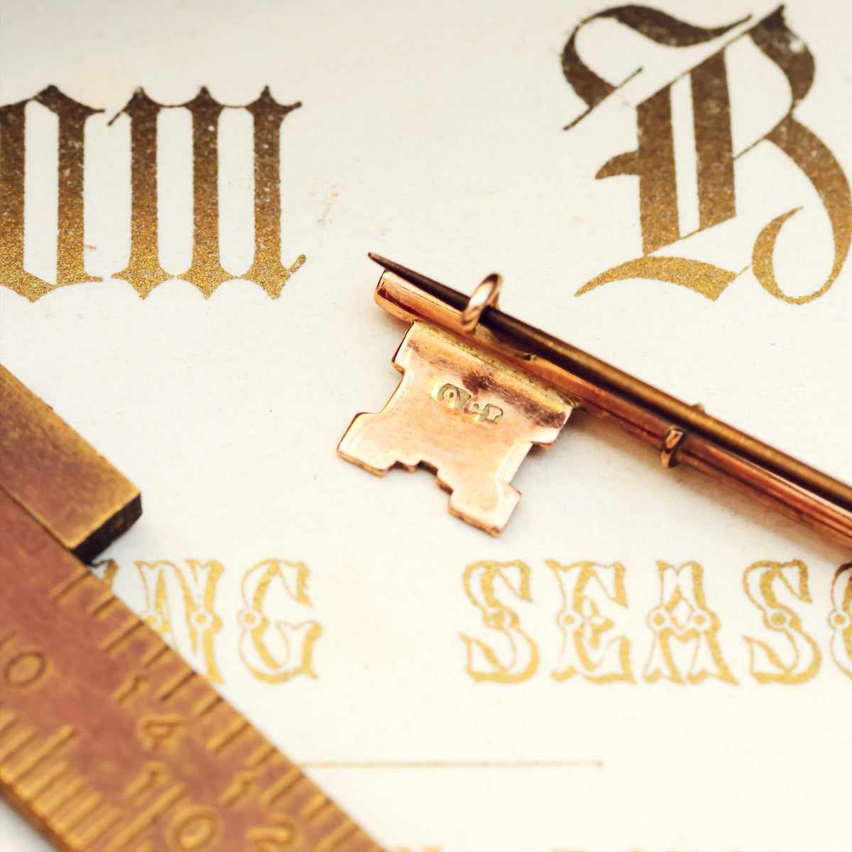 Antique Gold 'Key to my Heart' Brooch