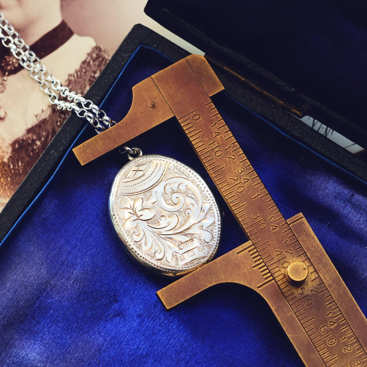 Antique Date 1908 Hand Engraved Oval Silver Locket