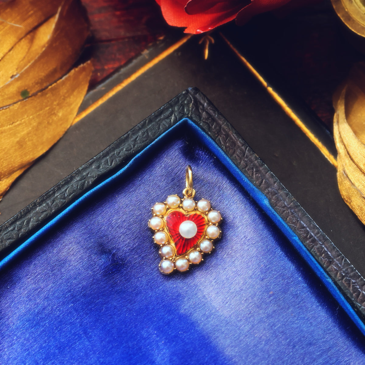 Sweetest Heart! Antique Enamelled Heart Pendant