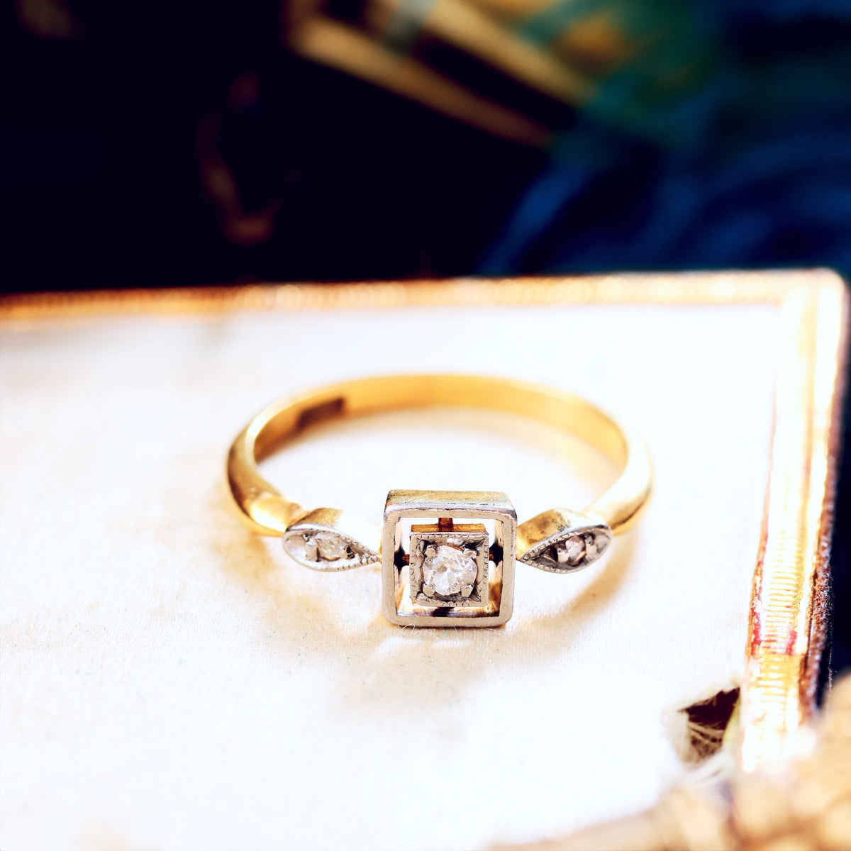 Vintage Art Deco Diamond Engagement Ring