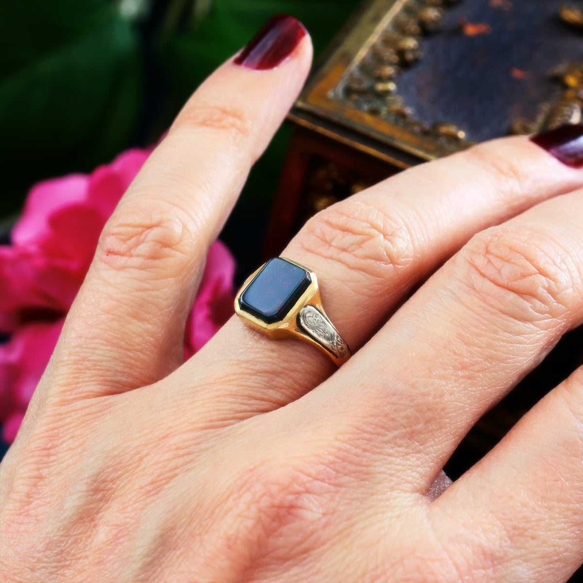 Vintage Date 1936 Art Deco Bloodstone Signet Ring