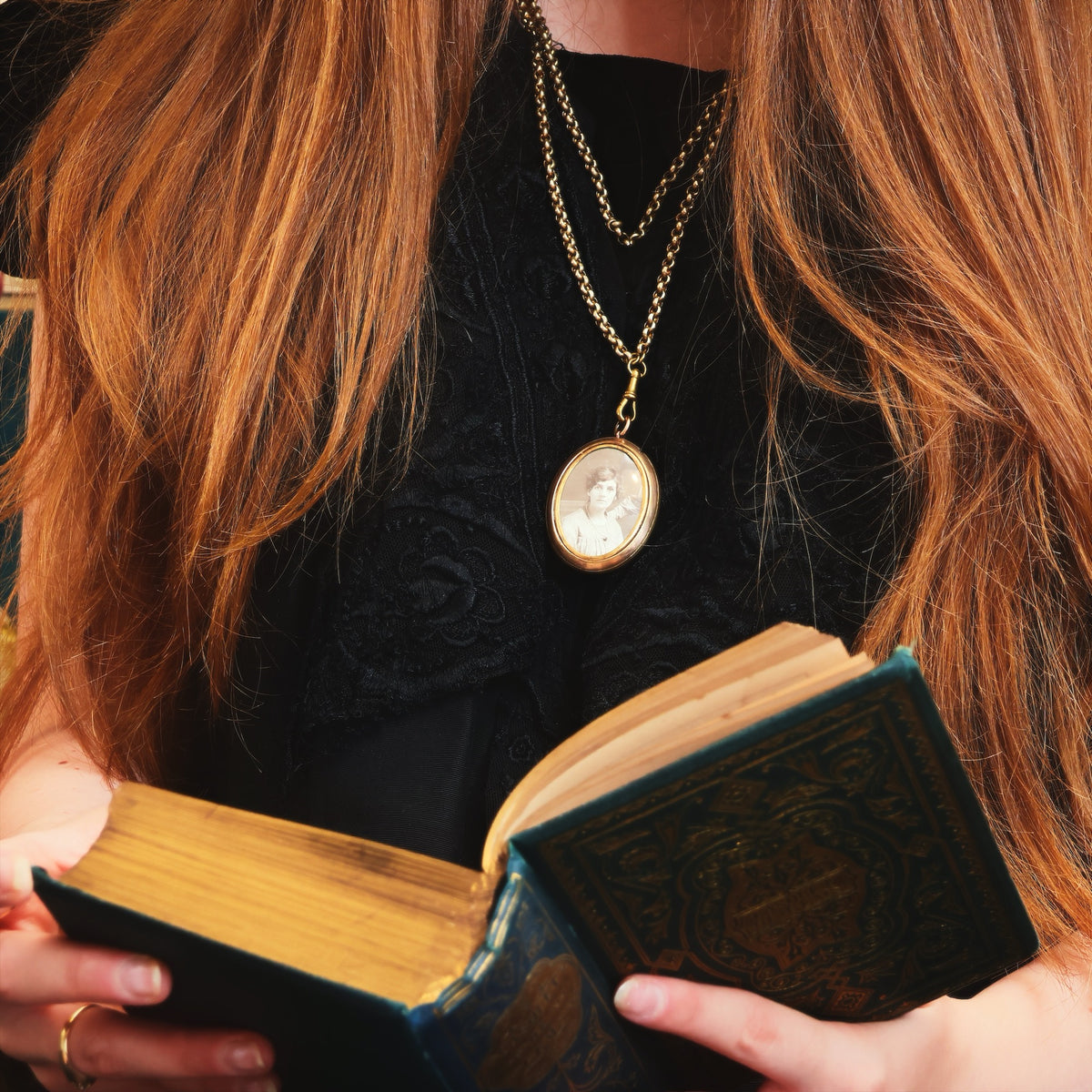 Antique Victorian Locket & Chain