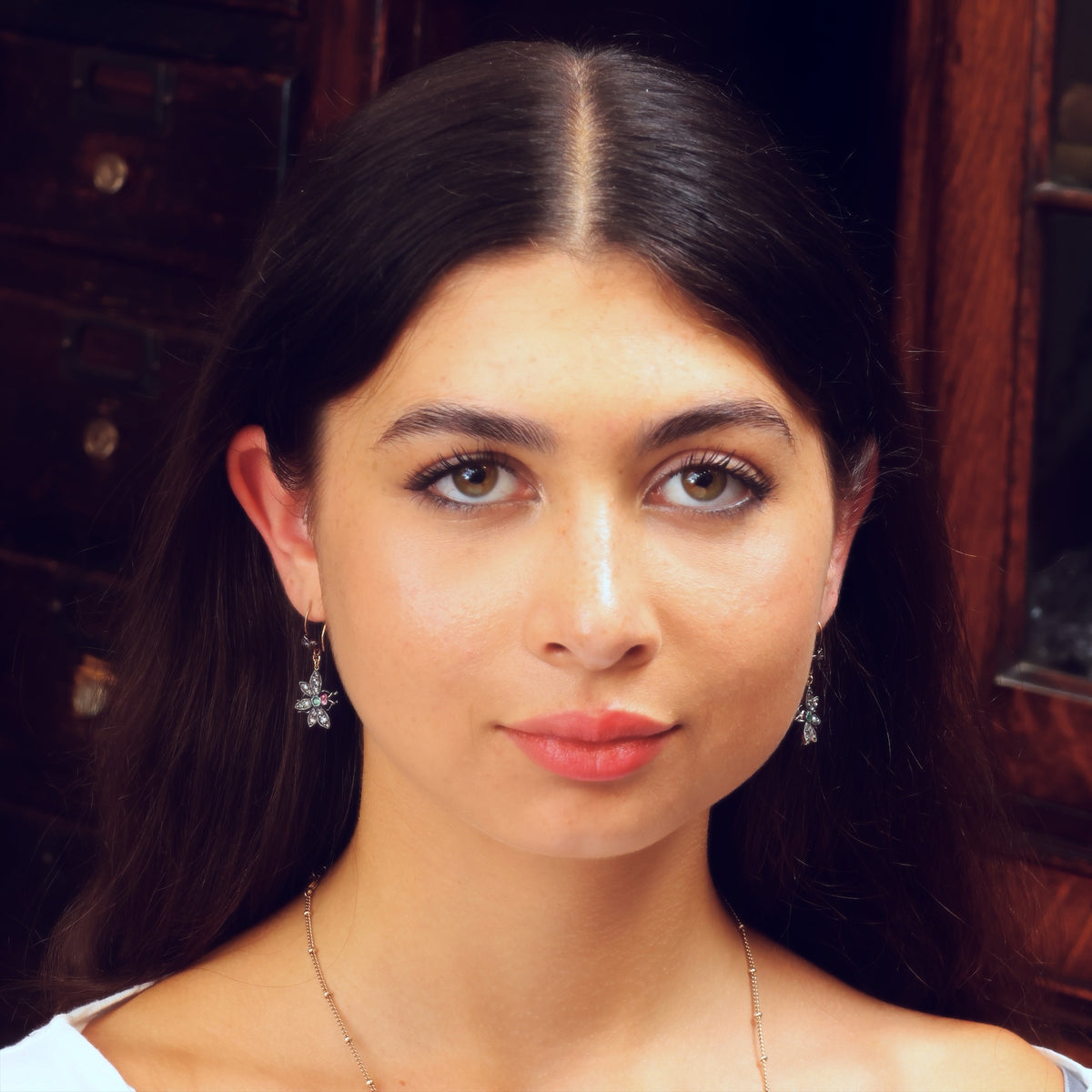 Adorable Vintage Victorian Style Bee Earrings
