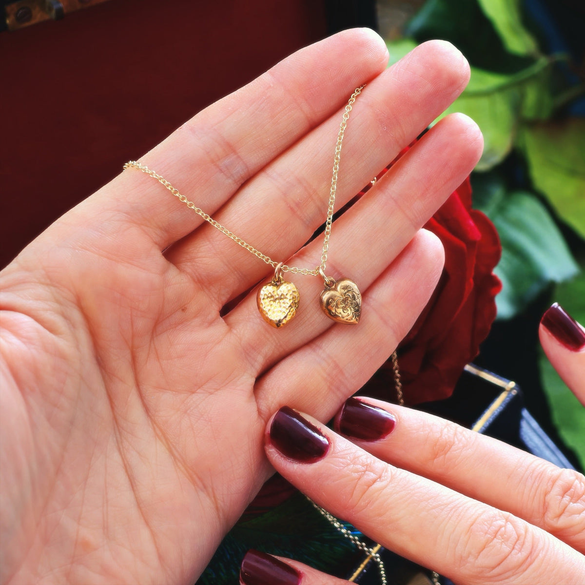 Ties of LOVE! 9ct Gold Puffy Hearts Pendant