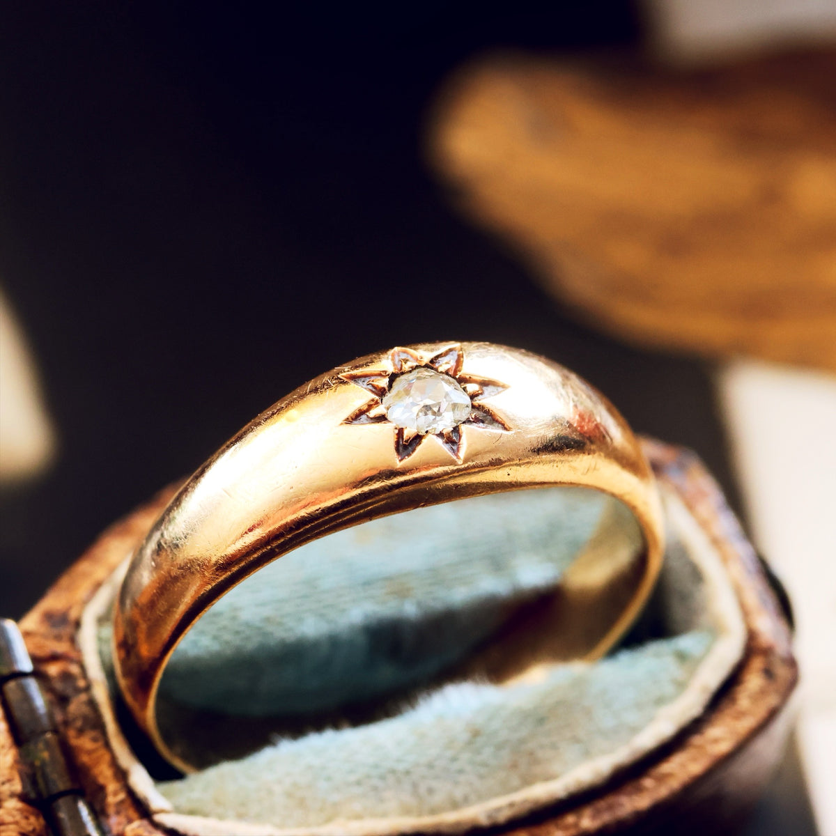 Antique 15CT Gold Gypsy Set Diamond Band Ring