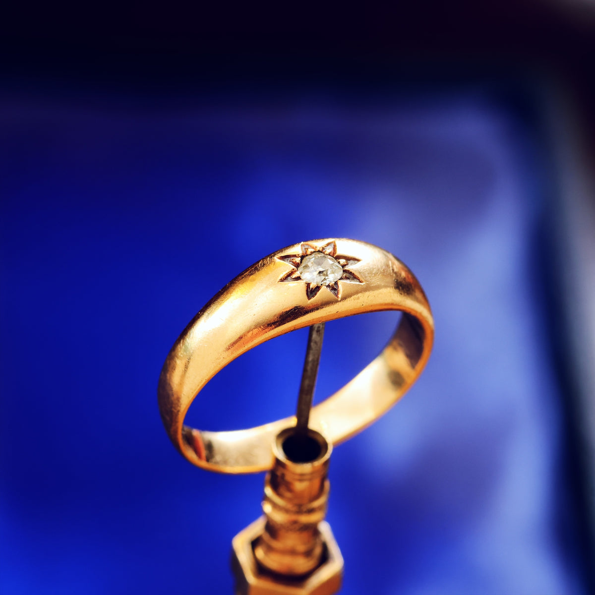 Antique 15CT Gold Gypsy Set Diamond Band Ring