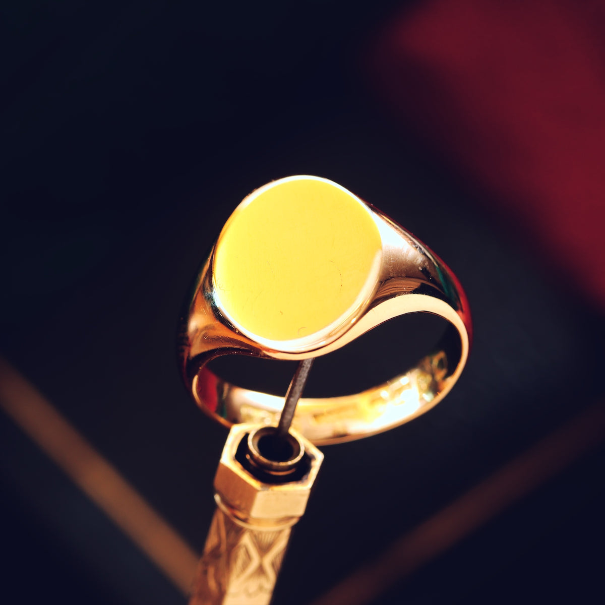 Antique 18ct Gold Gent's Signet Ring