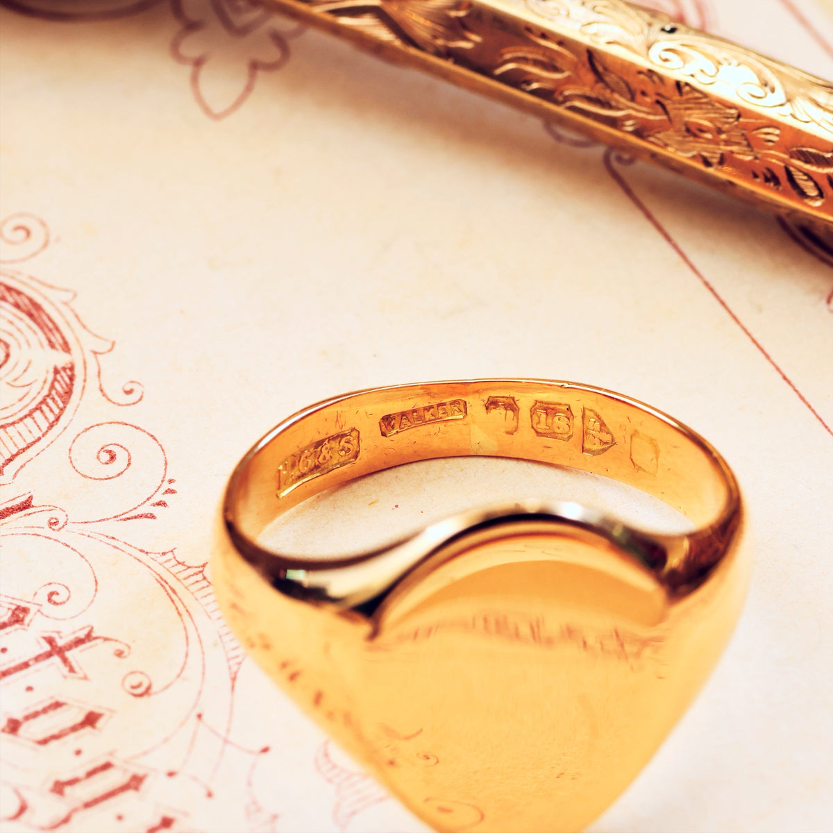 Antique 18ct Gold Gent's Signet Ring