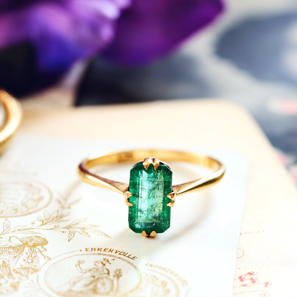 Antique 9ct Gold Single Stone Emerald Ring