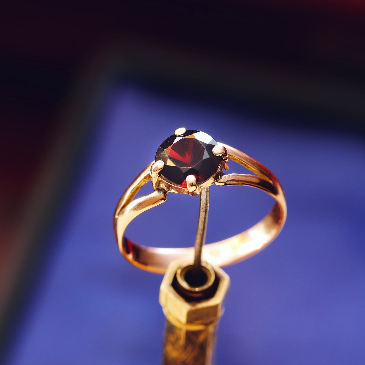 Antique Arts & Crafts Era Garnet Solitaire Ring