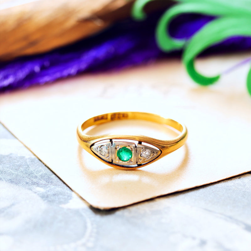 Antique Circa 1920's Emerald & Diamond Ring