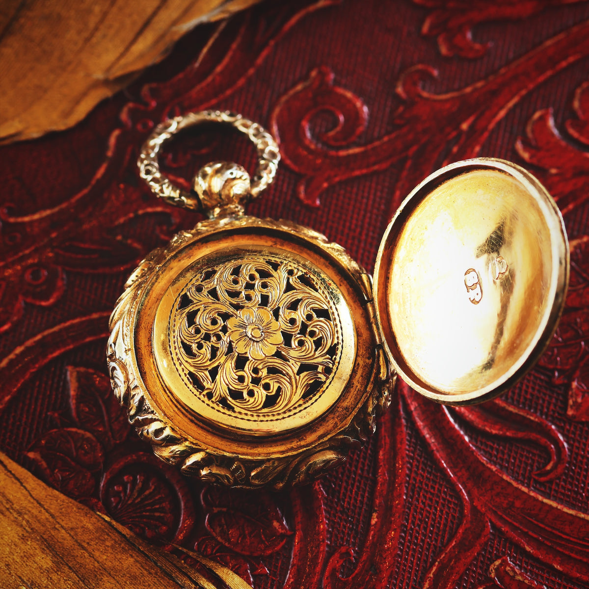 Date 1821 Georgian Silver Gilt Locket Vinaigrette