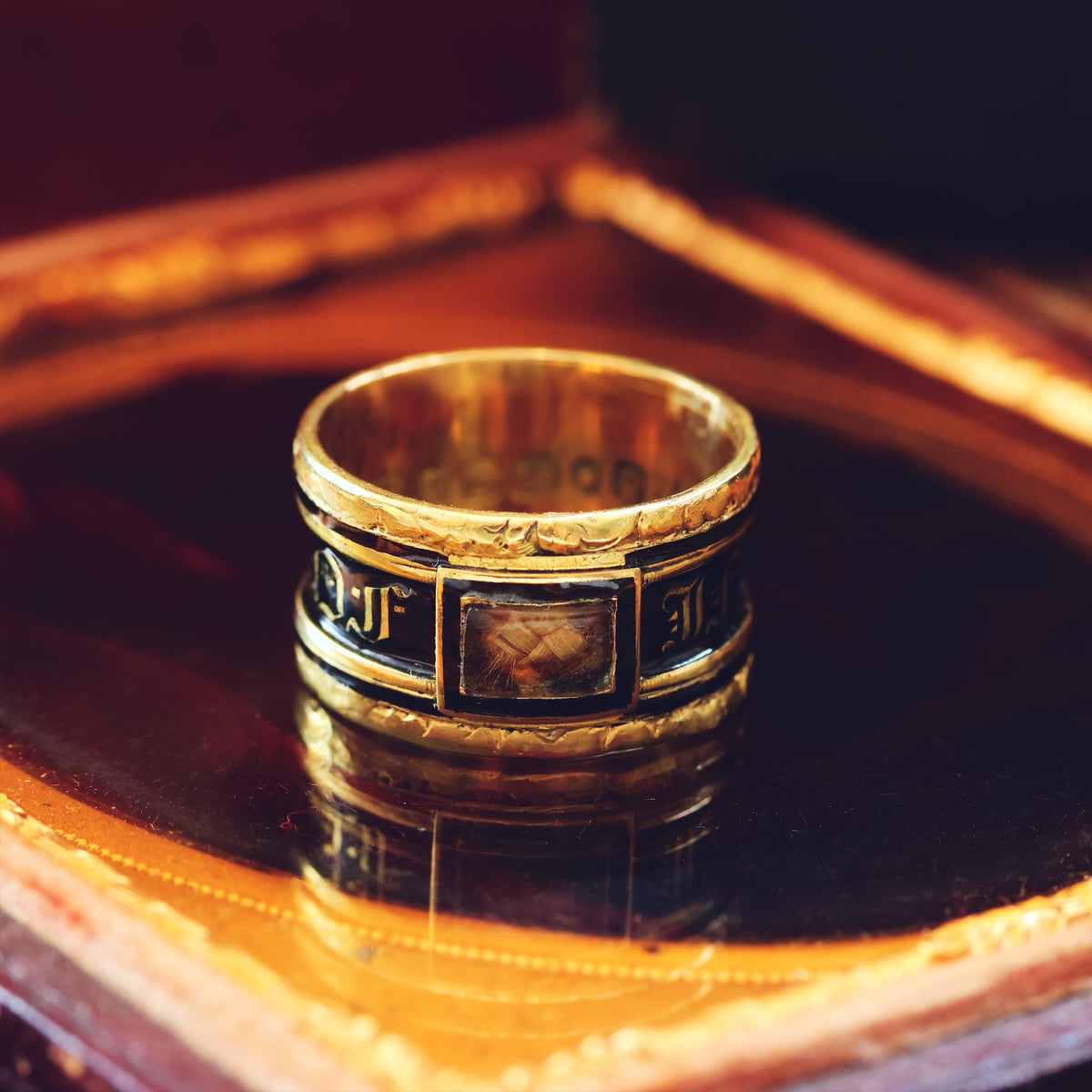 Date 1831 'IN MEMORY OF' Enamelled Mourning Ring