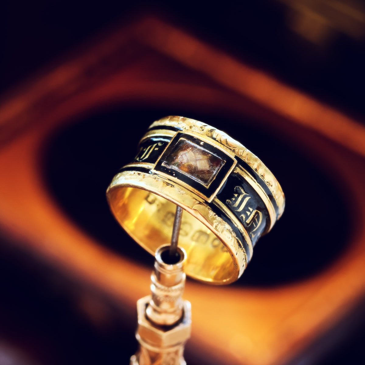 Date 1831 'IN MEMORY OF' Enamelled Mourning Ring