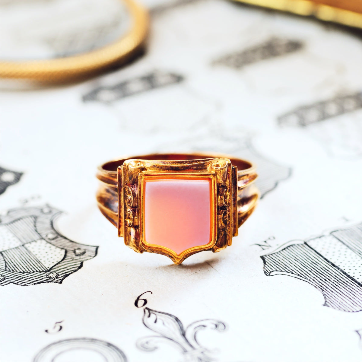 Noble Date 1868 18ct Gold Sardonyx Gent's Signet Ring